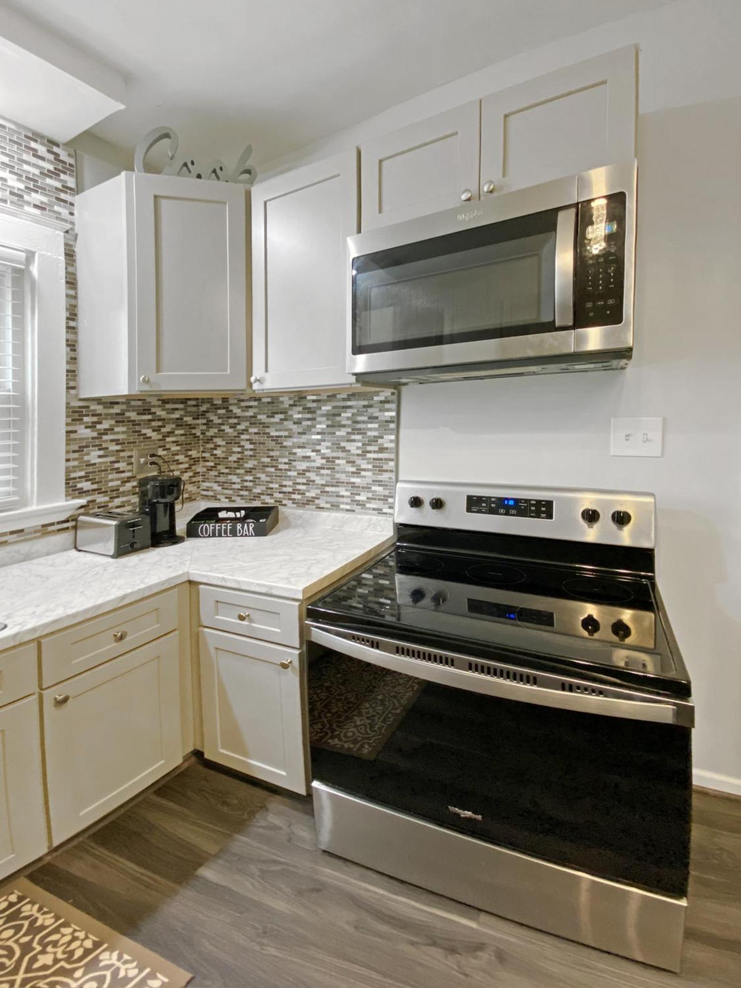Lux 3Br, Steps From Airport, U Of R & Grocery Stores ロチェスター エクステリア 写真