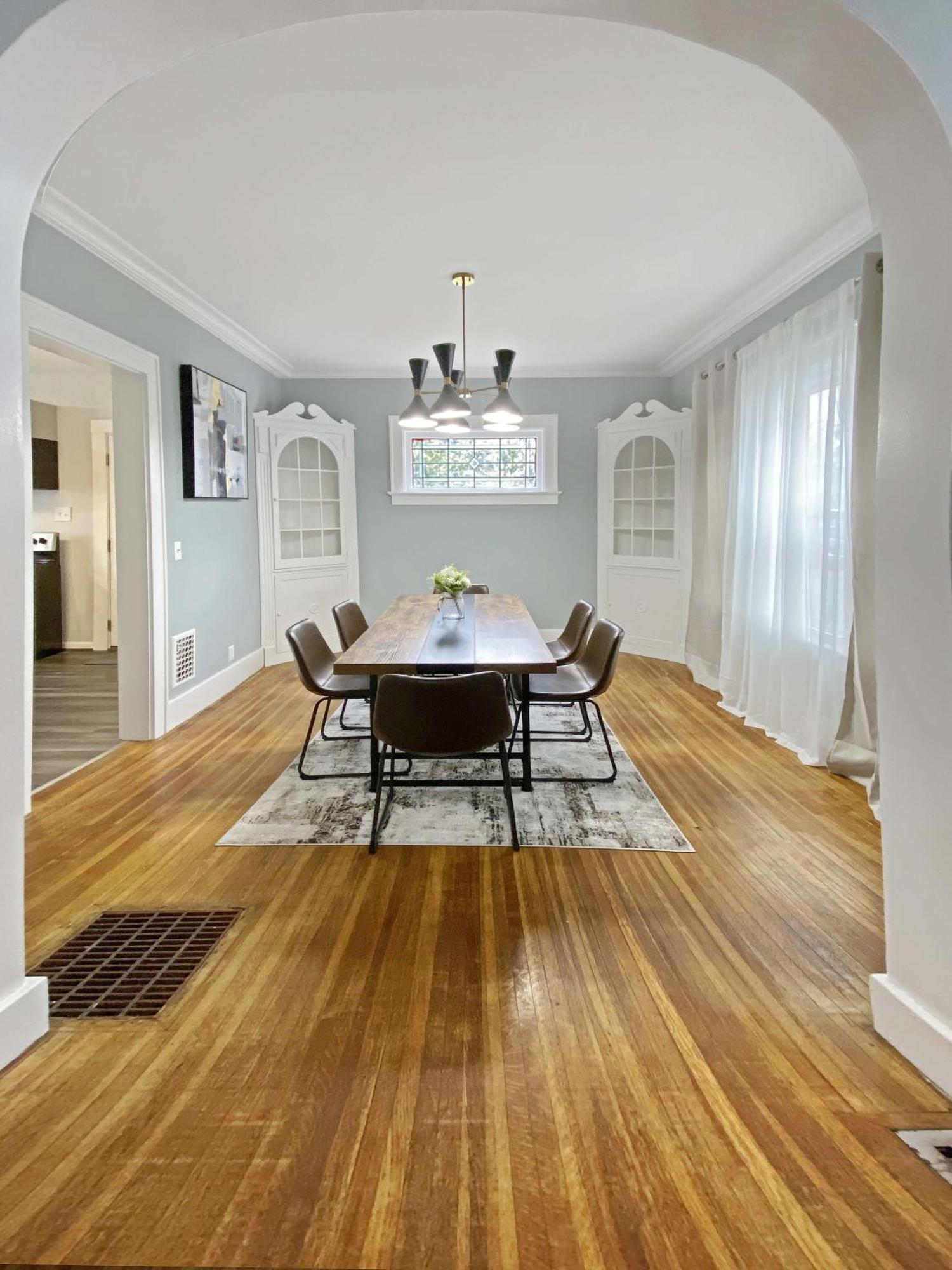 Lux 3Br, Steps From Airport, U Of R & Grocery Stores ロチェスター エクステリア 写真