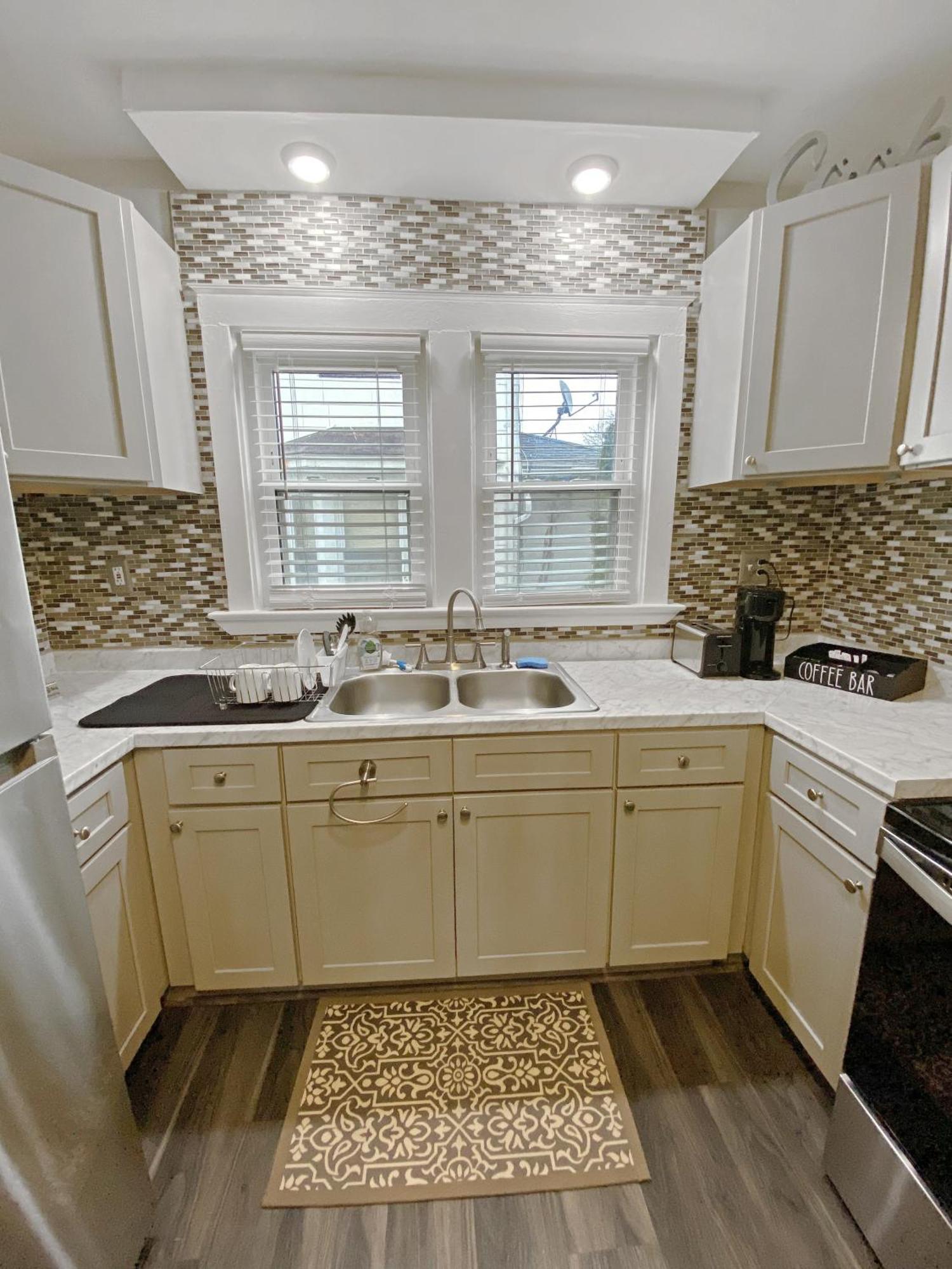 Lux 3Br, Steps From Airport, U Of R & Grocery Stores ロチェスター エクステリア 写真